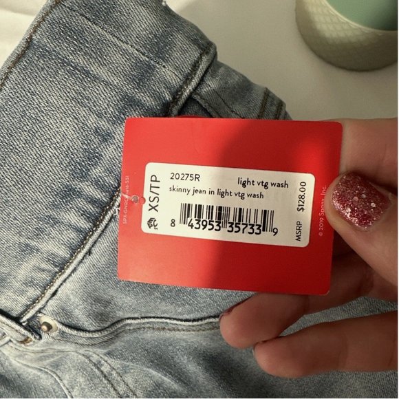 NWT $128 Spanx [ XS ]‎ Distressed Skinny Jeans in Light Vintage Wash Blue - Picture 11 of 15